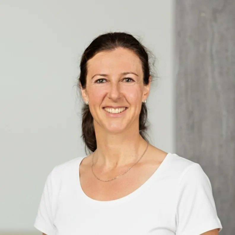 Carmen - Professionelle Fussreflexzonentherapeutin in Horgen, Schweiz - Zertifizierte Reflexologin
